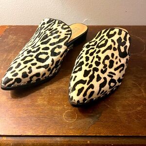 Size 8 Bleeker & Blonde Cheetah print. REAL FUR
